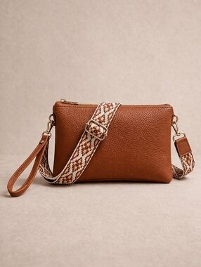 Jen & Co Izzy Crossbody Purse Brown Cognac Aztec Boho Woven Guitar Strap Clutch